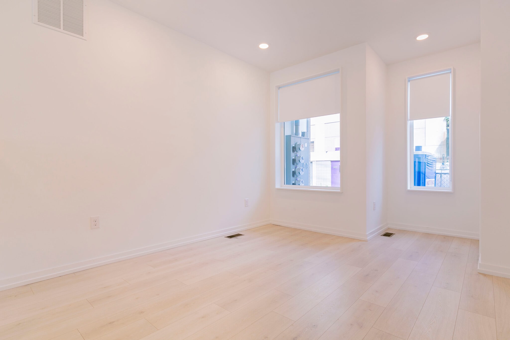 Building Photo - 1245 N 27th St