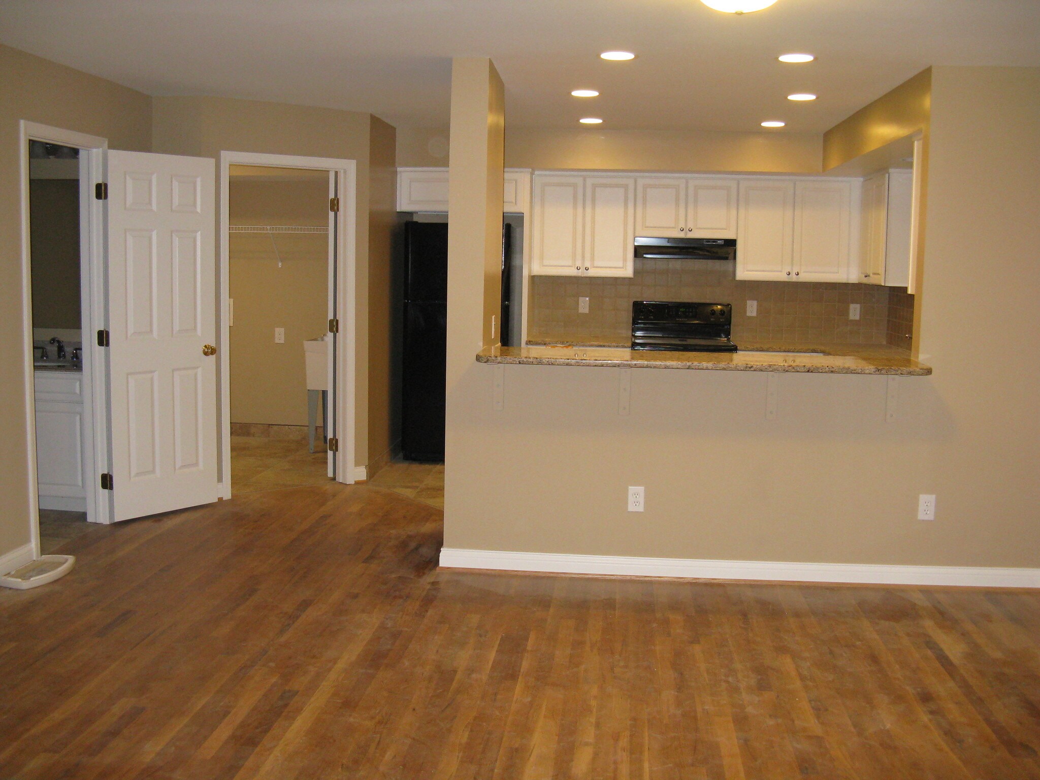 Building Photo - 1551 Glenn Ave