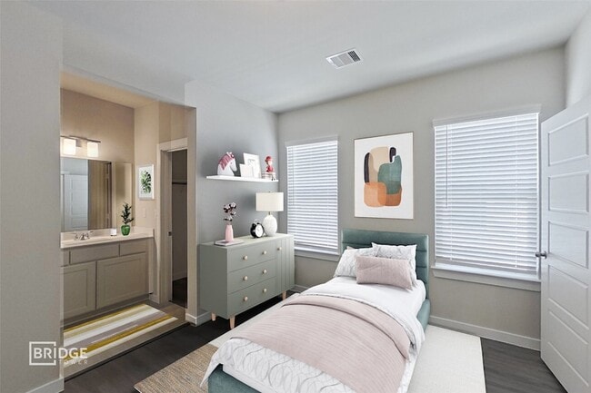 Building Photo - 341 Huisache St