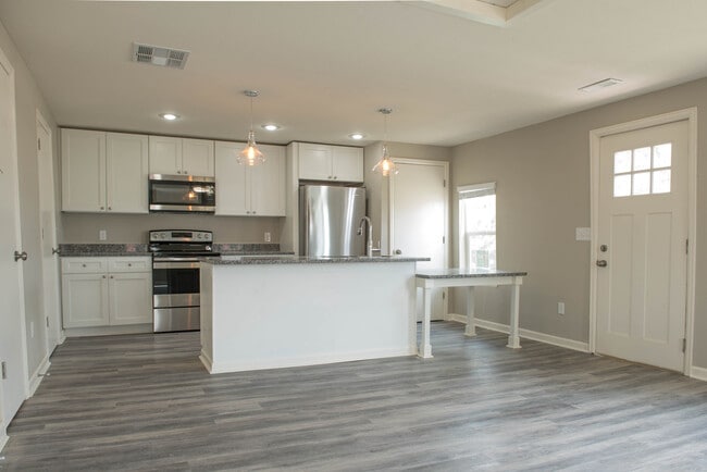 Building Photo - Remodeled house, yard, Granite, Stainless Steel appliances