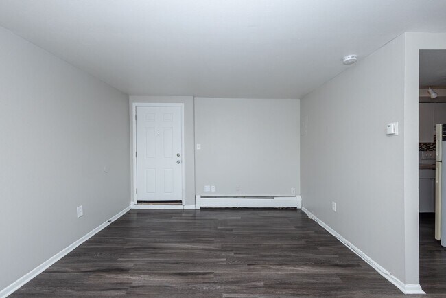 Building Photo - 809 N Dexter St