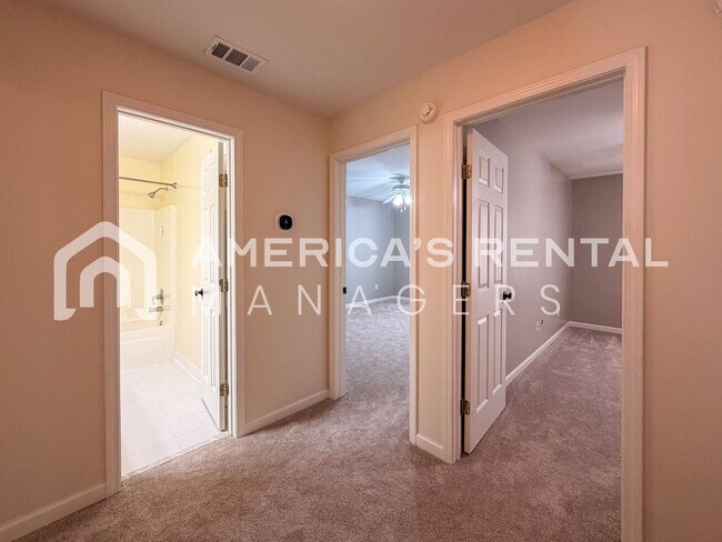 Building Photo - 3505 Savannah Park Ln