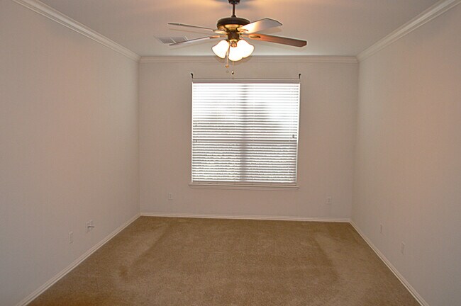 Building Photo - Spacious 2 Story Home in Weatherford Texas