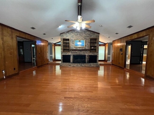 Building Photo - 3 Bedroom, 3 Bath Home in Dearing