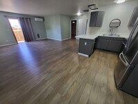 Building Photo - NIG0201&gt;**