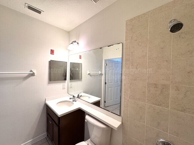 Building Photo - 9447 Myrtle Creek Ln