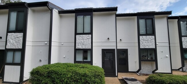 Building Photo - 70 Camp Creek Rd N