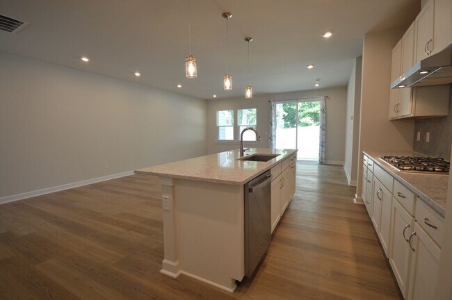 Building Photo - 7805 Sofiana Ave