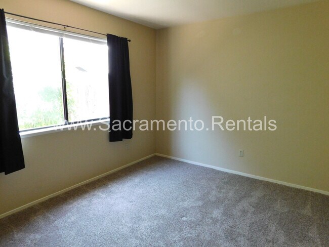 Building Photo - 7452 Santa Susana Way