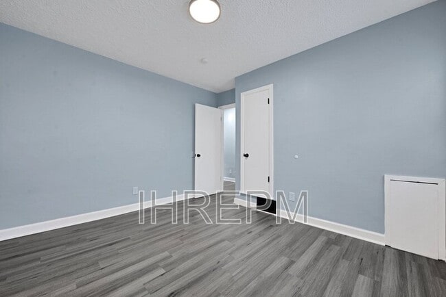 Building Photo - 316 B S Chase Ave
