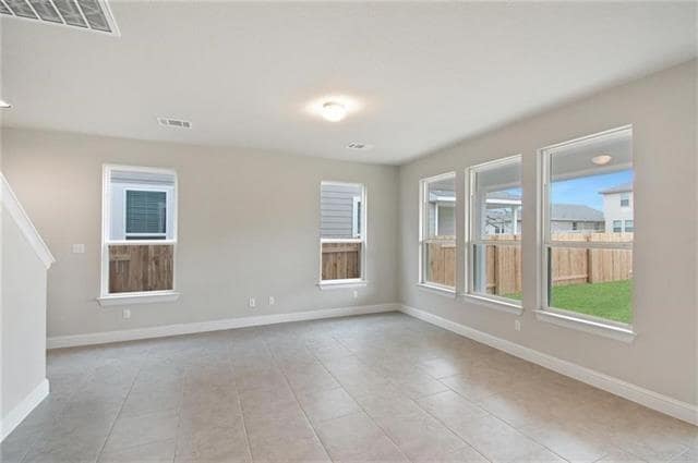 Building Photo - 113 Gaida Loop