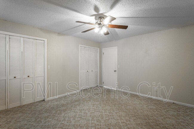 Building Photo - 1602 Rustic Homes Ln