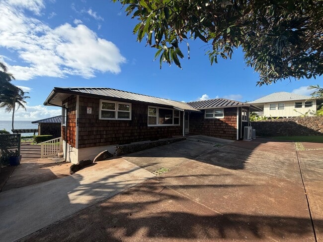 Building Photo - 519 Hana Hwy