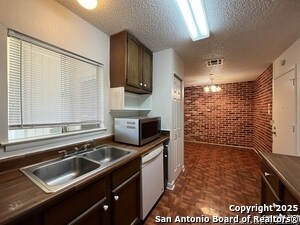 Building Photo - 117 Meadow Way