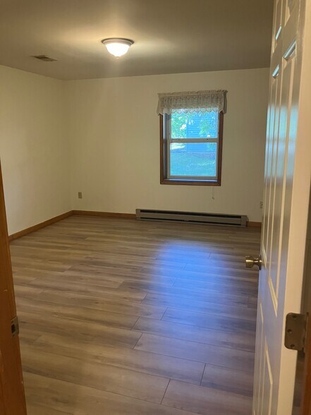 Building Photo - 129 Fenway Dr