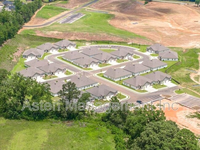 Building Photo - 2141 Houston Lake Rd