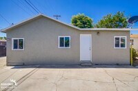Building Photo - Newly Remodeled 4Bdm 2Ba Home Located in t...