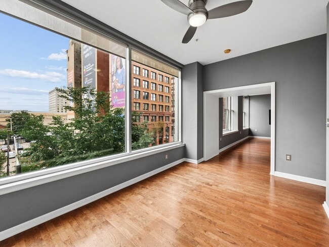 Building Photo - 145 N High St