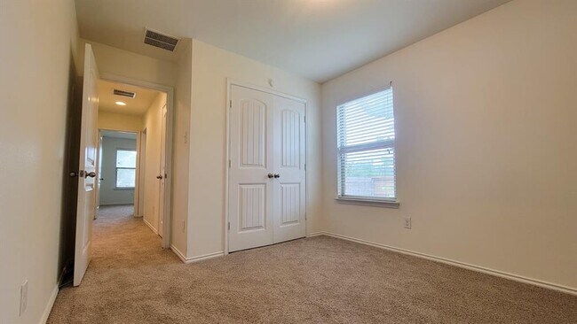 Building Photo - 111 Jasmine Cove