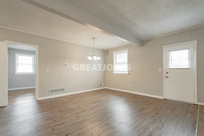 Building Photo - 2313 Westview Dr
