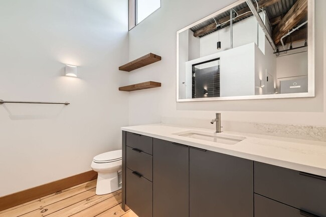 Building Photo - Lake Union Waterfront Apartment