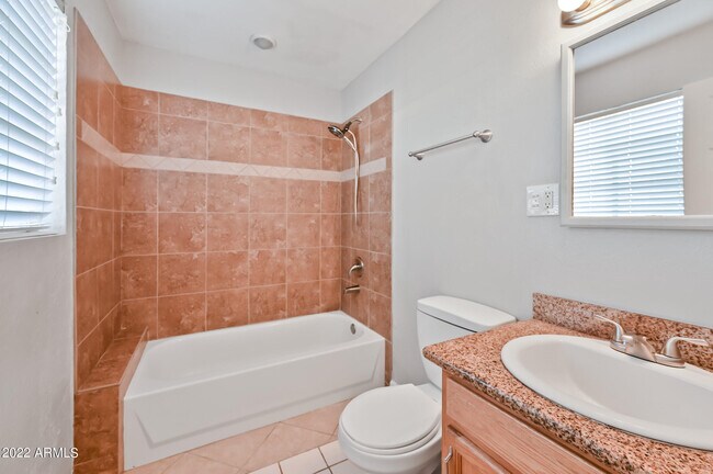 Building Photo - 1808 N Miller Rd