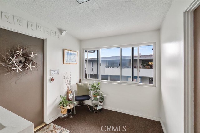 Building Photo - 1720 Westcliff Dr