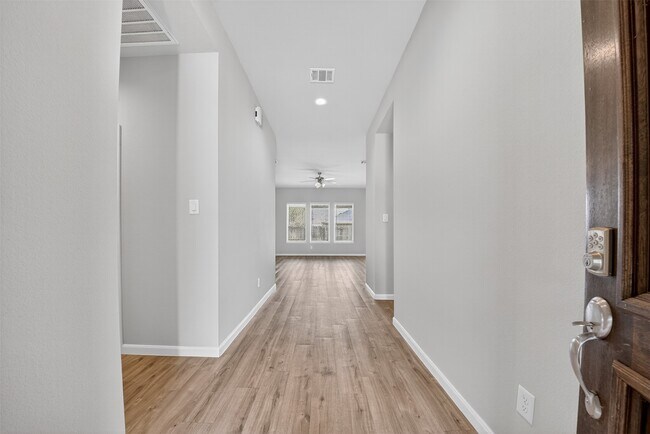 Building Photo - 18222 Humber River Ln