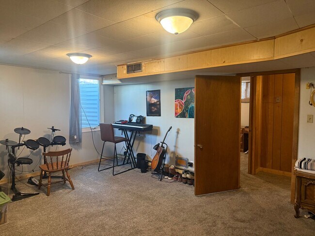 Building Photo - 2 Bed 1 Bath in Bozeman