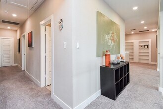 Building Photo - 24902 Pavonia Lake Ln