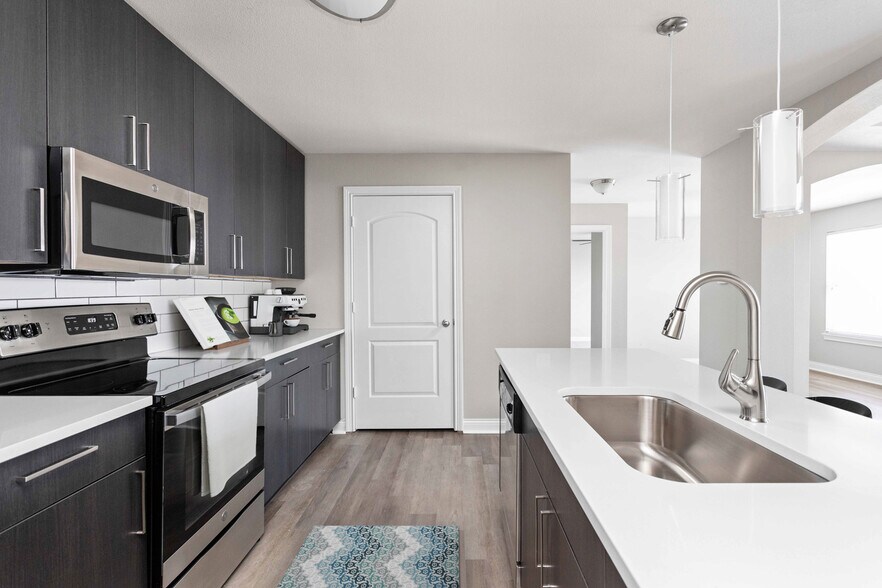 Kitchen - Autumn Breeze Apartments