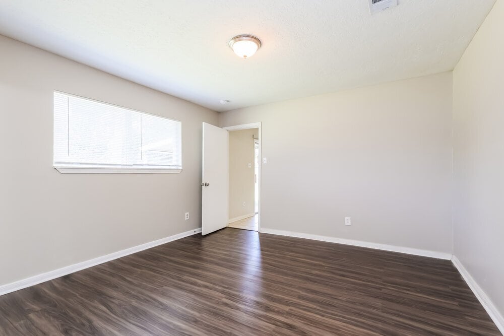 Building Photo - 807 Sulphur St