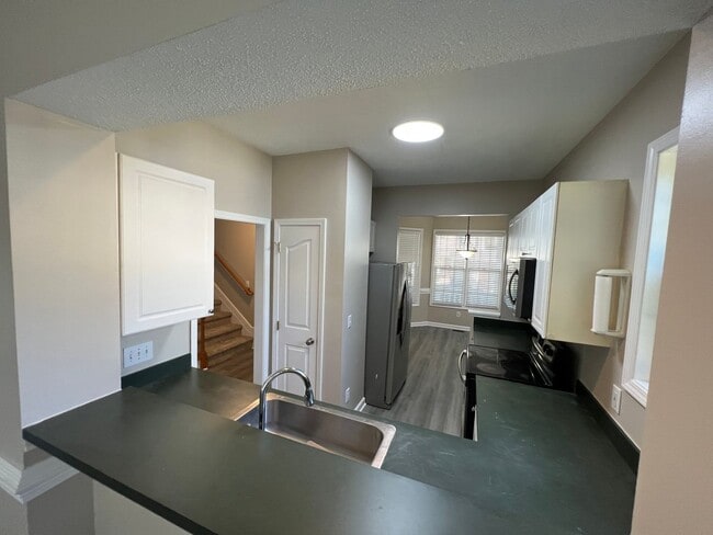 Building Photo - 7706 Astoria Pl
