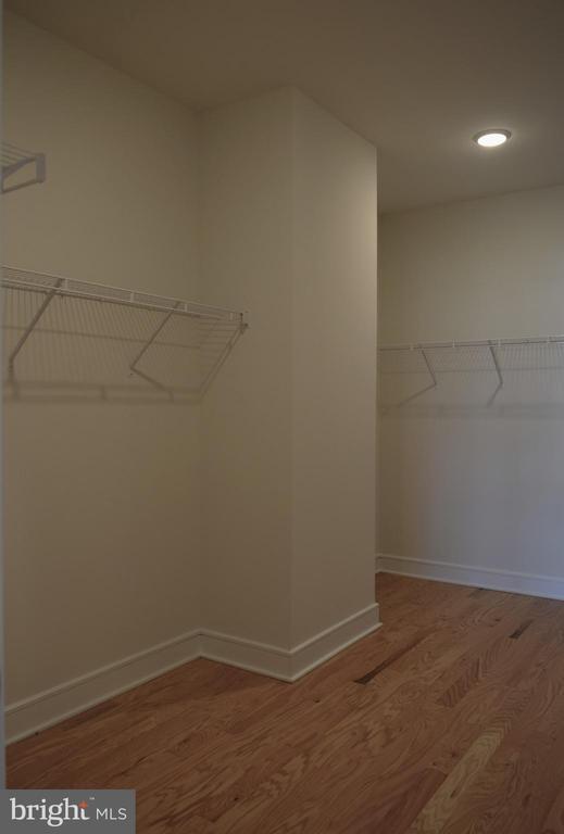 Building Photo - 23079 Sullivans Cove Sq