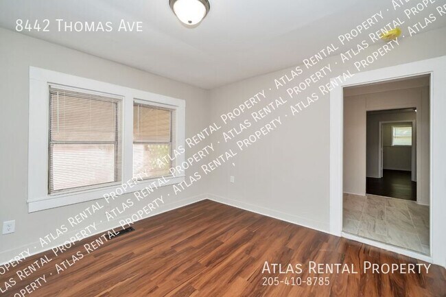 Building Photo - 8442 Thomas Ave