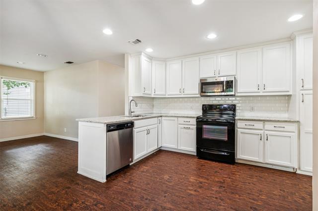Building Photo - 5805 Tracyne Dr