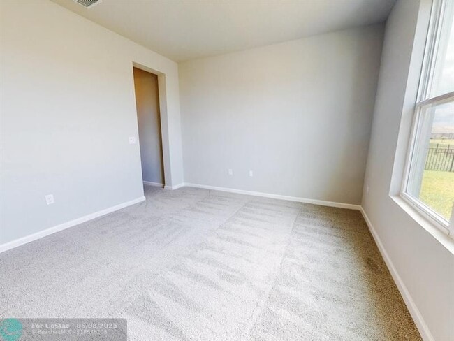 Building Photo - 1724 Middlebury Drive