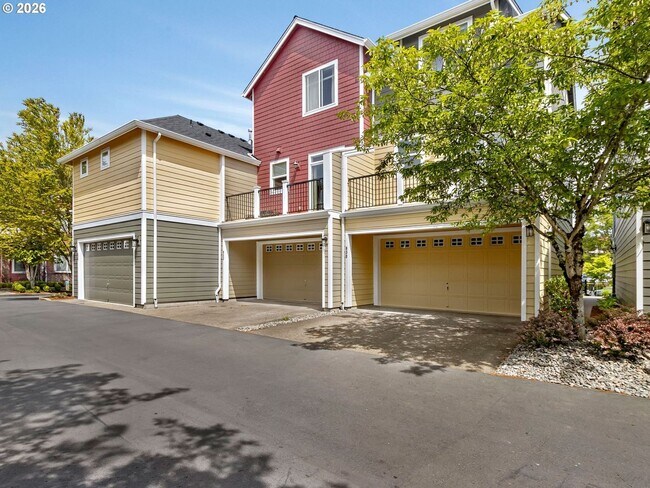 Building Photo - 830 NW Council Dr