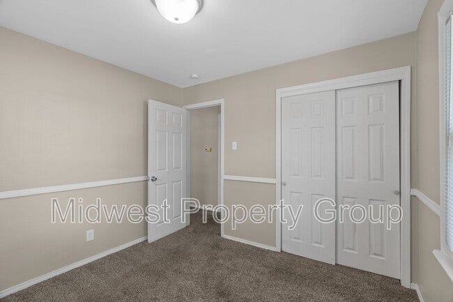Building Photo - 3661 High Dr