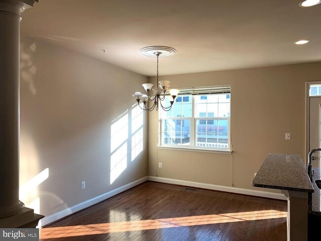 Building Photo - 11876 Country Squire Way