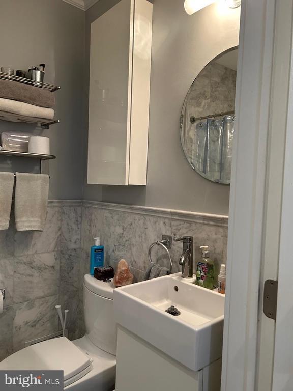 Building Photo - 277 S 4th St