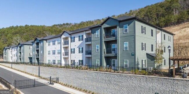 Building Photo - 75 Overlook Pkwy SE