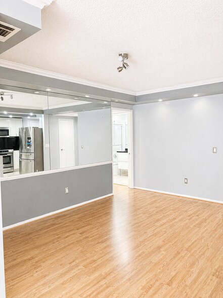 Building Photo - 6101 Edsall Rd