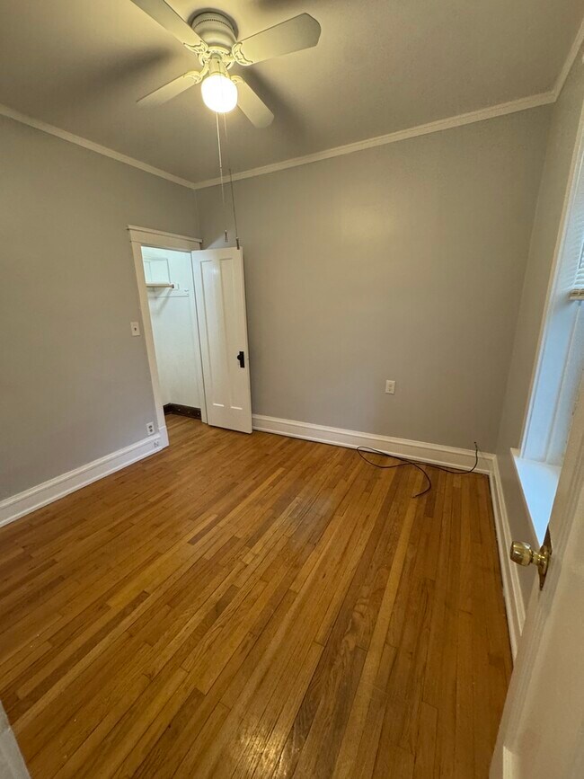 Building Photo - 3008 W Cullom Ave
