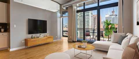 Building Photo - 740 W Fulton St