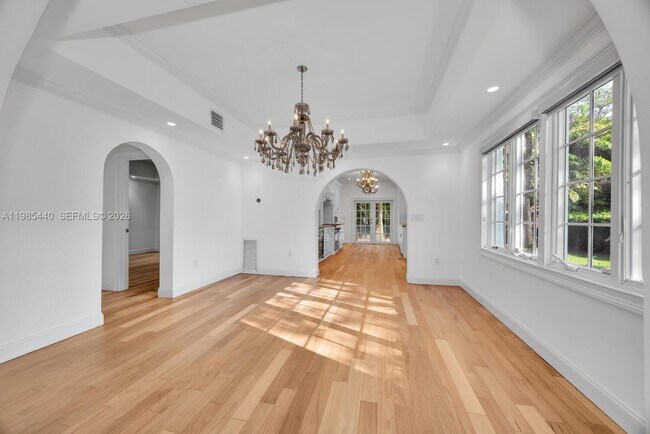 Building Photo - 517 Minorca Ave