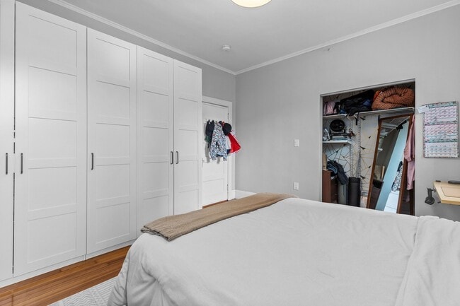 Building Photo - 195 Saint Paul St