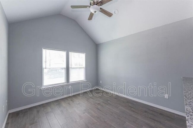 Building Photo - 16948 W Ivanhoe St