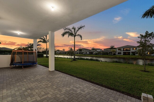Building Photo - 8561 Crystal Downs Ave