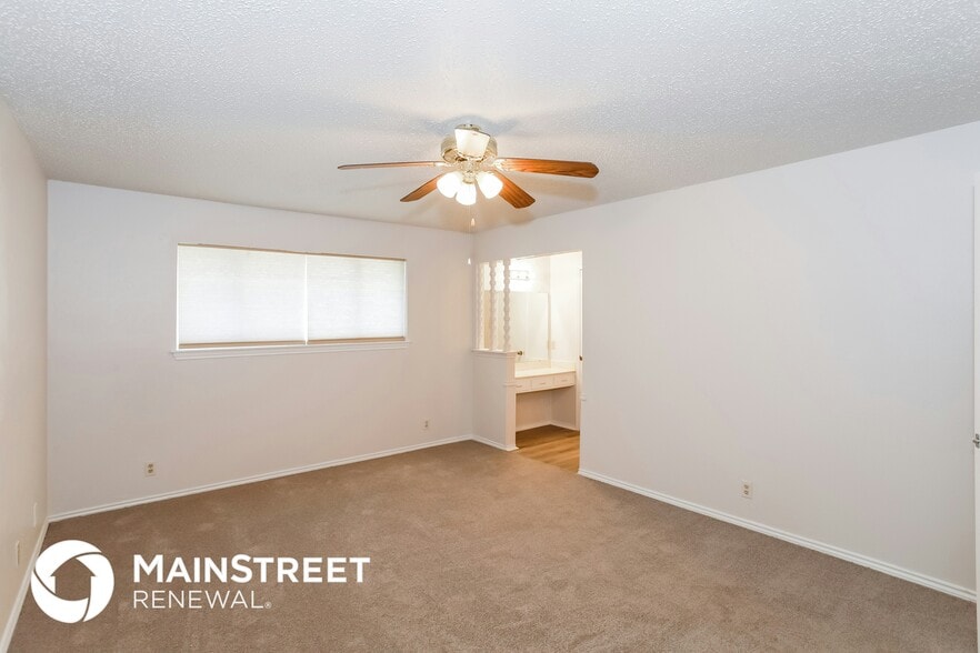 Building Photo - 1826 El Paso St